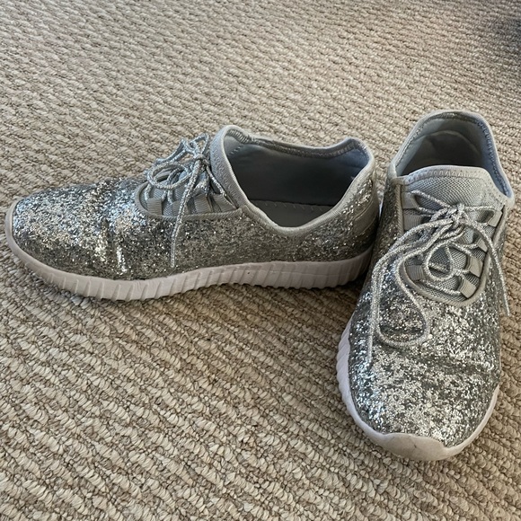 Silver sparkle tennis shoes - Picture 2 of 3